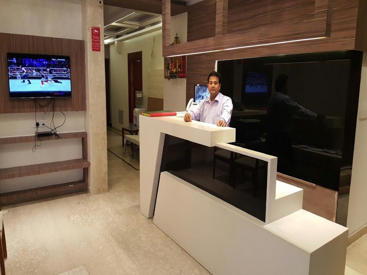 Hotel Sapphire New Delhi Ngoại thất bức ảnh